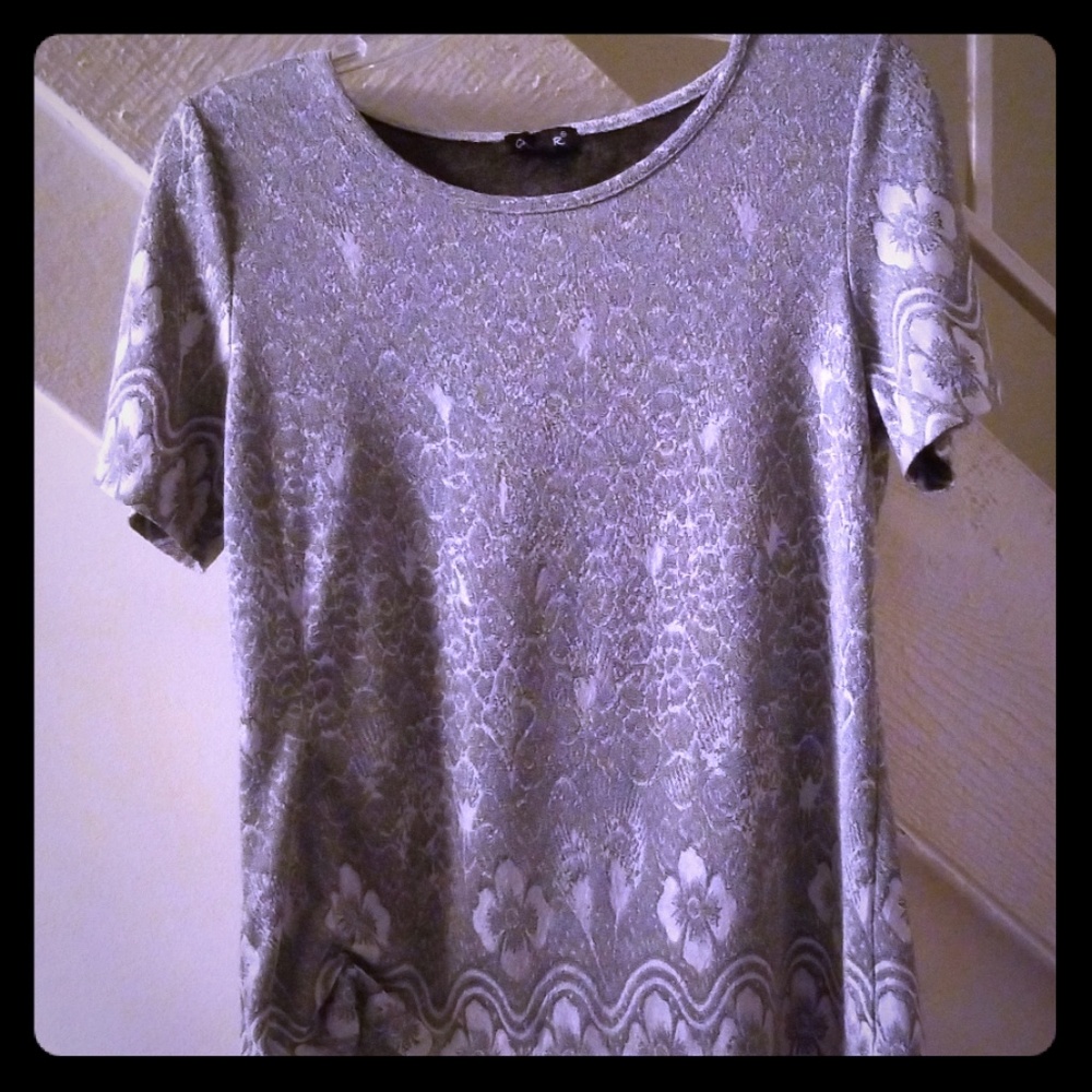 Silver short sleeved shirt